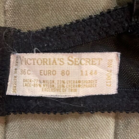 Vintage Victorias Secret Gold Label Unlined Demi Bra Black Lace 36C - Picture 4 of 5